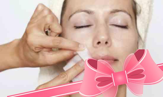 Причины и лечение прыщей возле губ у женщин