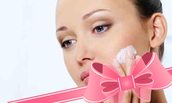 Как правильно нужно наносить крем на лицо?