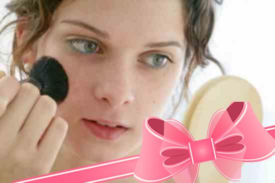 Основы макияжа: как правильно наносить румяна?