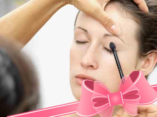 Как научиться красиво краситься: основы использования декоративной косметики
